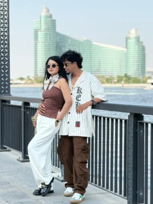 Shilpa Das Instagram - Lifetime warranty🤍🤍
.
.
.
.
#dubai🇦🇪 #dubai #travelgram #travel #couplepic #dubaitravel #travelling #travelpics #travelphotos #travelphotography #travelpic