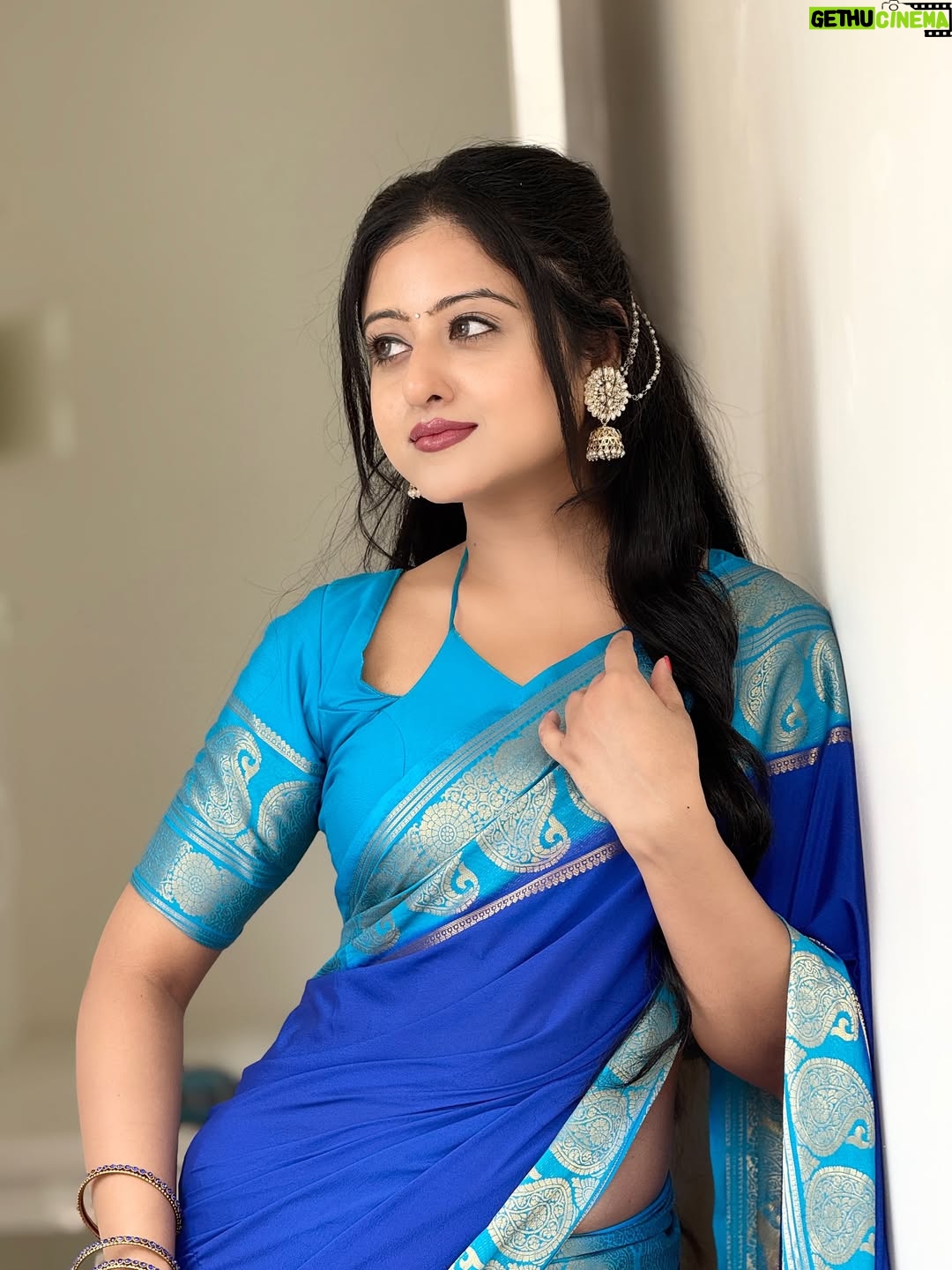Shilpa Das - 2K Likes - 💙✨
.
.
.
.
.
.
.
.
#saree #karnataka #kannada #ethnicity #sareelove #blousedesigns #silksarees #traditional #post #tradition #traditionalwear #explorepage✨ #fyp