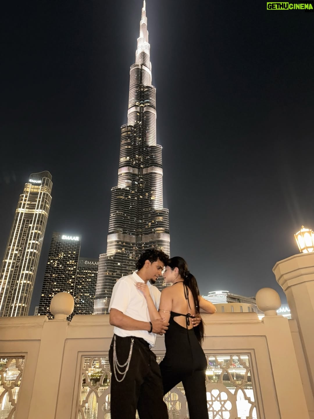 Shilpa Das - 3K Likes - Me, U, N the Burj🤍✨
.
.
.
.
#dubai🇦🇪 #dubai #travelgram #travel #burjkhalifadubai #burjkhalifaview #travelling #travelpics #travelphotos #travelphotography #travelpic