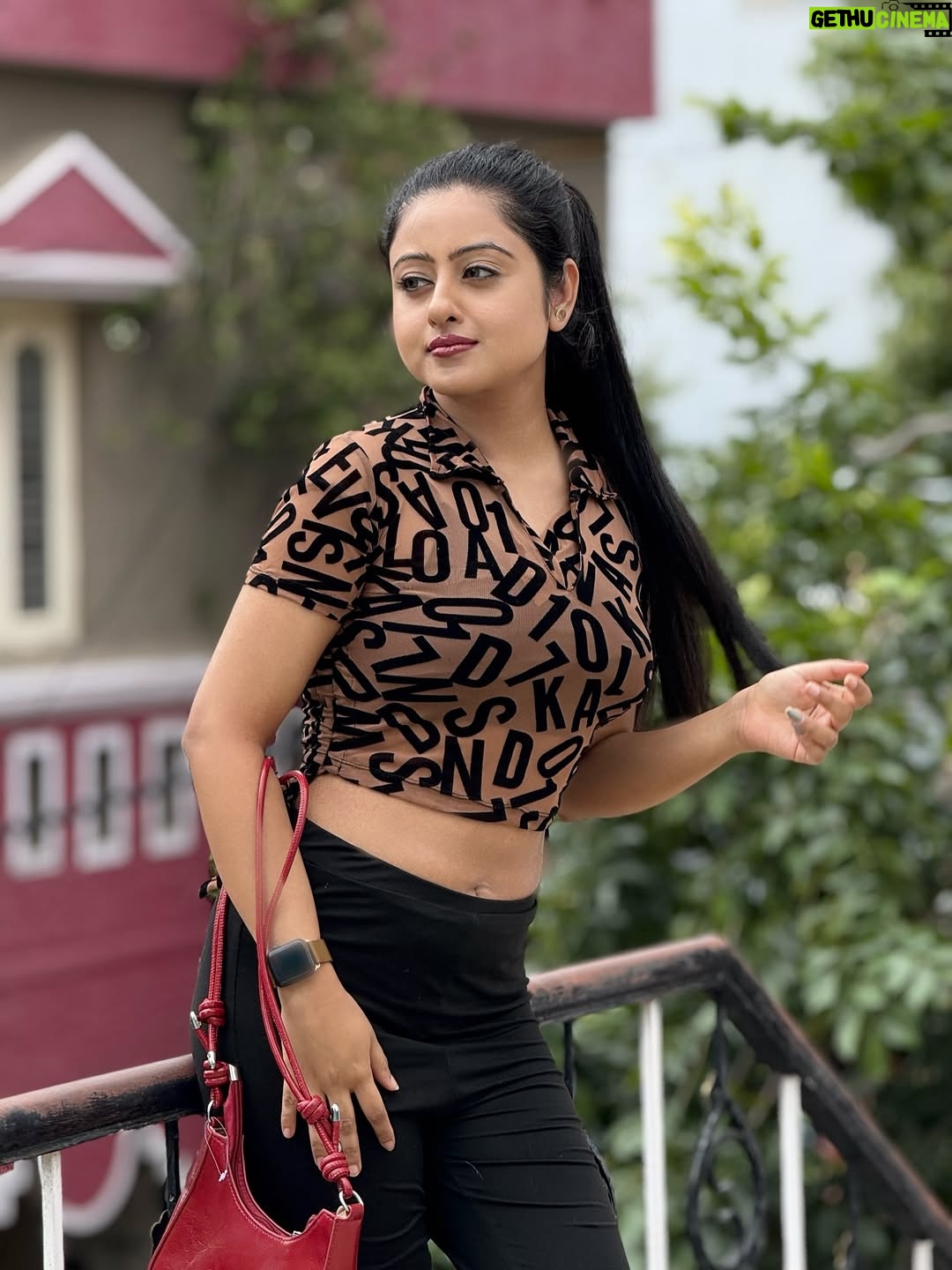 Shilpa Das - 4.9K Likes - 🤎🖤
#casualwear #karnataka #kannada #post #pic #casualoutfits #ootd #outfits #croptop #instapic #casualstyle #randomclick #traditionalwear #explorepage✨ #fyp