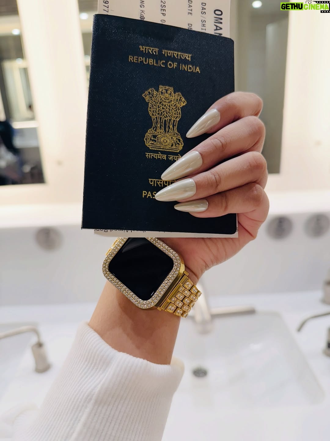 Shilpa Das - 1.4K Likes - Catch flights and not feelings✈️❤️
.
.
.
.
#airport #airportfit #outfit #ootd #airportdiaries #travel #travelpic #travelphotography #travelgram