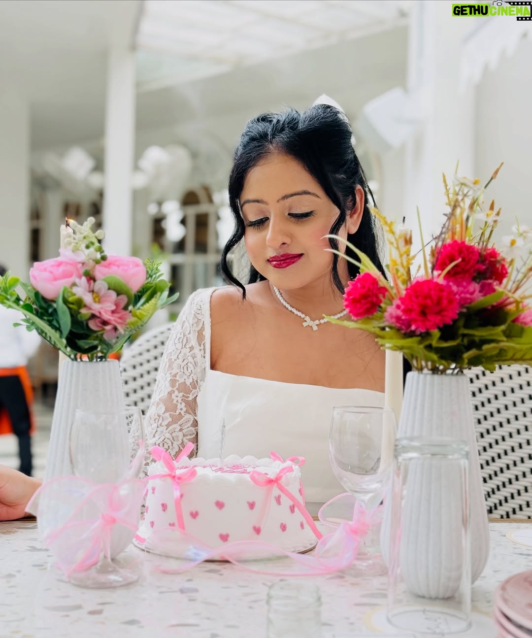 Shilpa Das - 2K Likes - Glowing n growing❤️🫶Bday 2025❤️✨
#birthday #birthdaypost
