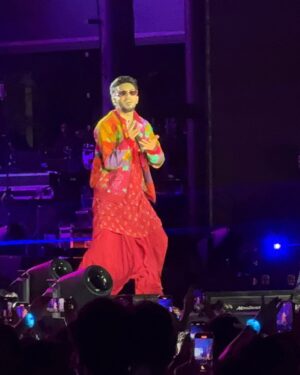 Shilpa Das Instagram - The HUKUM World Tour concert was nothing short of pure madness — an unforgettable night to remember! The energy in the air, the incredible crowd, and the flawless vibe made it an experience like no other. @anirudhofficial ‘s electrifying presence lit up the stage, and every song hit differently — a true celebration of music and passion. We danced like no one was watching, screamed our lungs out, and soaked in every moment. One more bucket list item checked off in the most epic way possible! Could I have asked for a better 1st concert that I could attend!!!!!
#hukumworldtour #hukum #anirudh #anirudhconcert #bengaluru #bengaluruconcert #concert #anirudhravichander