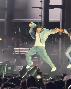 Shilpa Das Instagram - The HUKUM World Tour concert was nothing short of pure madness — an unforgettable night to remember! The energy in the air, the incredible crowd, and the flawless vibe made it an experience like no other. @anirudhofficial ‘s electrifying presence lit up the stage, and every song hit differently — a true celebration of music and passion. We danced like no one was watching, screamed our lungs out, and soaked in every moment. One more bucket list item checked off in the most epic way possible! Could I have asked for a better 1st concert that I could attend!!!!!
#hukumworldtour #hukum #anirudh #anirudhconcert #bengaluru #bengaluruconcert #concert #anirudhravichander