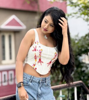 Shilpa Das Instagram - Me n my HK❤️✨
#casualwear #karnataka #kannada #post #pic #casualoutfits #ootd #outfits #croptop #instapic #casualstyle #randomclick #traditionalwear #explorepage✨ #fyp