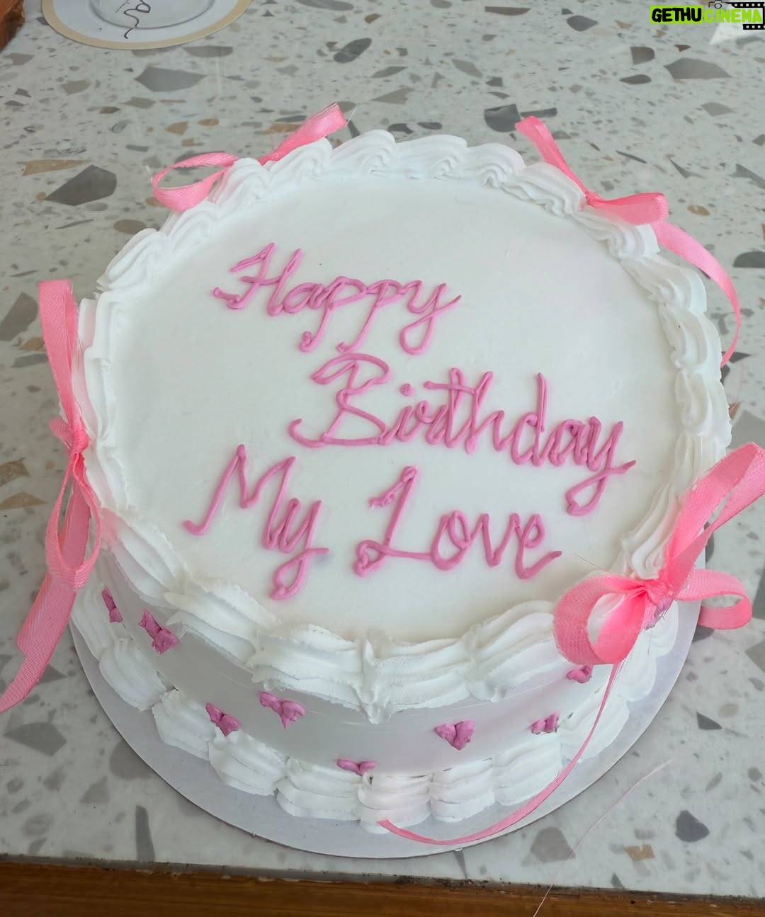 Shilpa Das - 2K Likes - Glowing n growing❤️🫶Bday 2025❤️✨
#birthday #birthdaypost