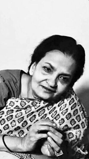 Shilpa Rao Instagram - Begum Akhtar Ji … she was a force of love.
Music wouldn’t be the same without you.
Happy birthday (it was yesterday) ❤️❤️❤️.
Thank you @kashmirboxofficial for the beautiful shawl. The halki si sardi needed it.
#begumakhtar #shilparao