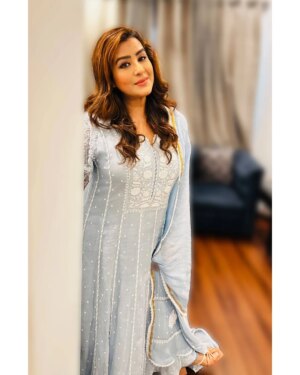 Shilpa Shinde Instagram - May Allah always keep us close, healthy, and smiling. Bakri Eid Mubarak ❤️❤️❤️❤️

#eidmubarak #shilpashinde #saturday #saturdayvibes #trending