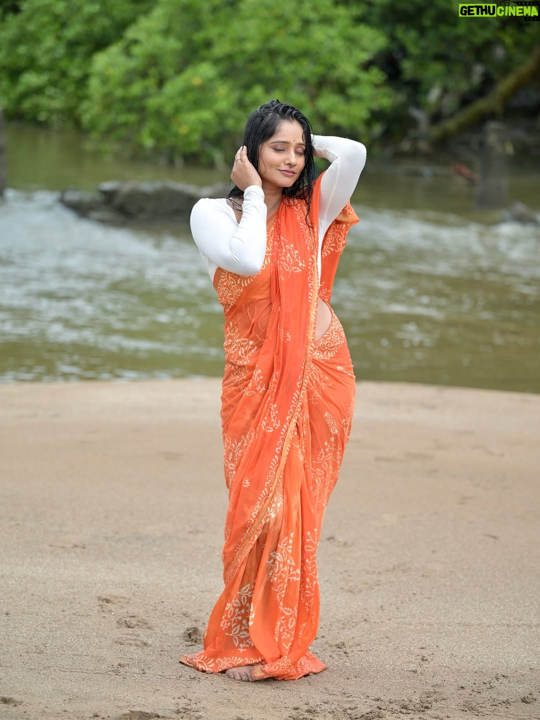 Shilpa Thakre - 14.3K Likes - अधीर मन झाले ✨🔸

📸 : @bhushan__tandel @indofest__ 

Saree by : @rupali.kanchi.12 
Styled by : @stylewithshivu 
.

.
.
#shilpathakre #expressionqueen👸 #saree #orange #instapic #instagram #instamood #trend #trendingnow #trendingsongs #trending #picoftheday