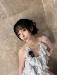 Actress Shin Ji-min HD Photos and Wallpapers September 2025