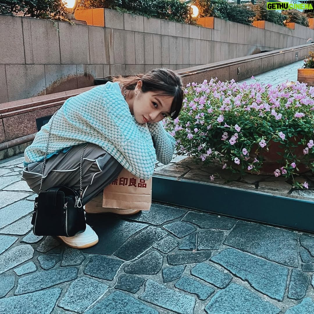 Shiori - 1.8K Likes - 散歩