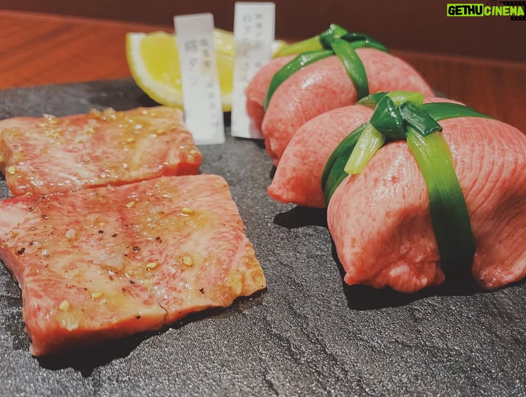Shiori - 2.7K Likes - 雨が続き過ぎてて元気が出ないので、お肉食べにきました🥩全部美味しかったけど、ねぎたんきんちゃくが美味しかった〜〜！フォルムが可愛い笑
ちょっと久々の外食&焼肉で、元気でました🥺
明日からまた1週間がんばろ〜
#神楽坂焼肉#ねぎたん巾着#とびうし