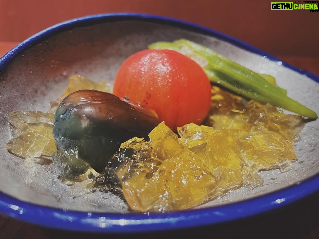 Shiori - 2.7K Likes - 雨が続き過ぎてて元気が出ないので、お肉食べにきました🥩全部美味しかったけど、ねぎたんきんちゃくが美味しかった〜〜！フォルムが可愛い笑
ちょっと久々の外食&焼肉で、元気でました🥺
明日からまた1週間がんばろ〜
#神楽坂焼肉#ねぎたん巾着#とびうし