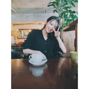 Shiori Instagram - 昼間お散歩した！