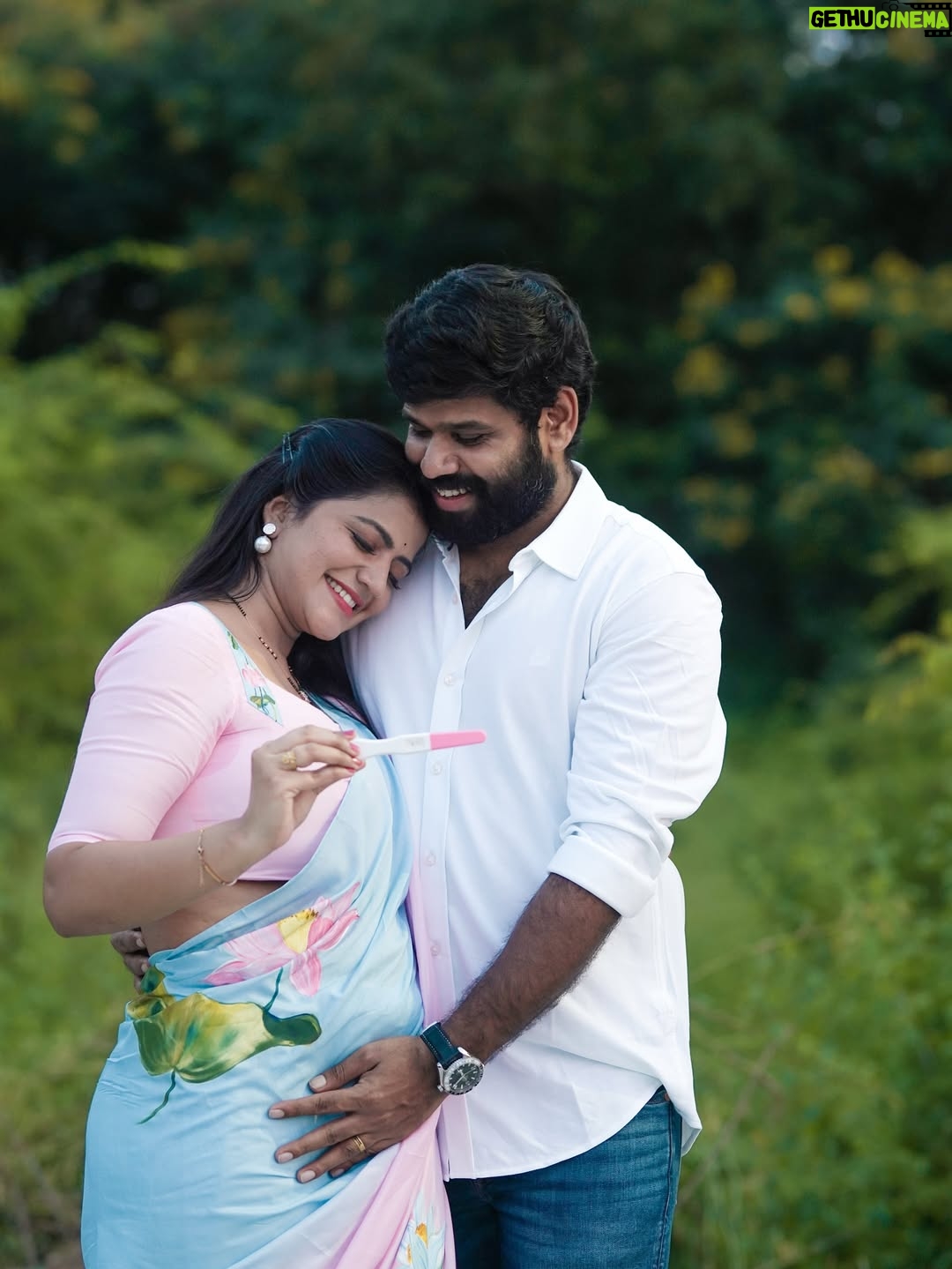 Shiva Jyothi - 537.6K Likes - bless చేసిన ప్రతిఒక్కరికి Thak you 💕💕💕🧿🧿🧿

saree & blouse @pranshi_label 💕

clicks @thehashtag_photography 💕

#ɴᴇᴡᴘᴏsᴛ #blessed #thankyou #momtobesoon🤰🏻❤️ #fathertobesoon❤️❤️ #babyontheway❤️