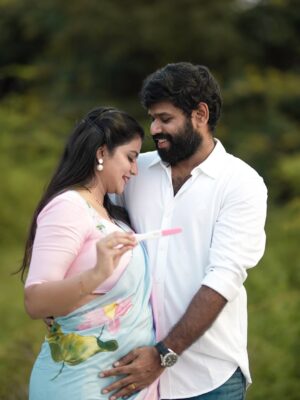 Shiva Jyothi Instagram - bless చేసిన ప్రతిఒక్కరికి Thak you 💕💕💕🧿🧿🧿

saree & blouse @pranshi_label 💕

clicks @thehashtag_photography 💕

#ɴᴇᴡᴘᴏsᴛ #blessed #thankyou #momtobesoon🤰🏻❤️ #fathertobesoon❤️❤️ #babyontheway❤️