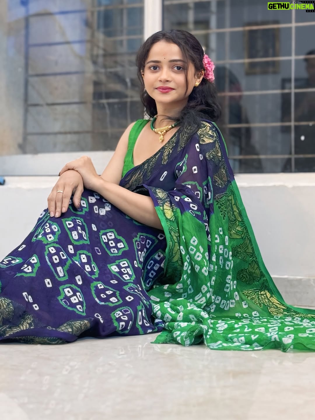 Shivali Parab - 20.6K Likes - दसरा 2025 ☘️
.
#shivaliparab #kalyanchichulbuli #love #saree #bandhanisaree