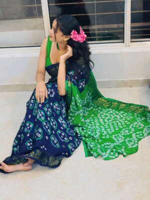 Shivali Parab Instagram - दसरा 2025 ☘️
.
#shivaliparab #kalyanchichulbuli #love #saree #bandhanisaree