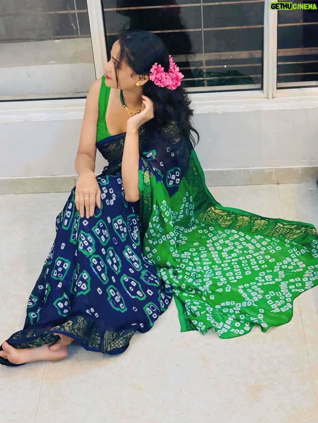 Shivali Parab - 20.6K Likes - दसरा 2025 ☘️
.
#shivaliparab #kalyanchichulbuli #love #saree #bandhanisaree