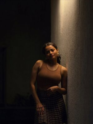 Shivali Parab Instagram - Chipkali 🦎 
.
#shivaliparab #kalyanchichulbuli #love