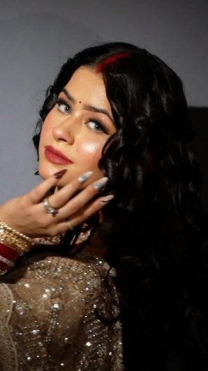 Shivangi Jindal Instagram - Reception look from 1 month basic to advance course .
Join our next 1 month basic to advance course and learn the art of makeup
#makeuptutorial #transformation #celebritylook #reel #reeloftheday #shivangijindal #shivangijindalmakeover #faridabadmakeupartist #tutorial #subtlelook #trending #viral