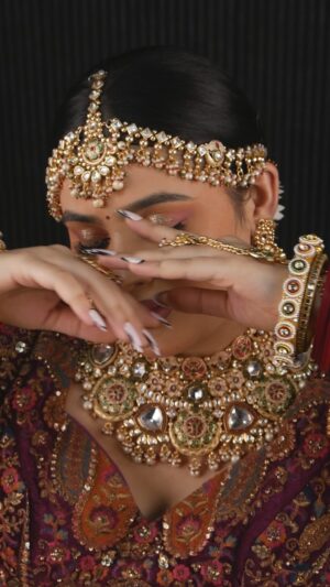 Shivangi Jindal Instagram - A quick wedding glam tutorial ā¤ļø
Join our upcoming 1 month basic to advance makeup course to learn the latest makeup techniques and creating the flawless base .
For queries : 96548 00050 , 93548 86468
#nofilter #faridabadmakeupartist #faridabadmakeup #viral #trending #makeupartist #makeupeducator #love
( makeup , subtle look , day look, subtle makeup , makeup inspo , brand review , product review , hair inspiration)
#subtlelook #elegant #brandreview #faridabadmakeupartist #shivangijindalmakeover #shivangijindal #trendingreels #viral