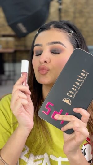 Shivangi Jindal Instagram - Pt.1 lipstic tutorial
@charactercosmeticsindia