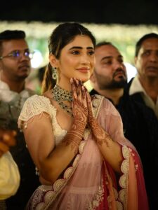 Actress Shivangi Joshi HD Photos and Wallpapers October 2025