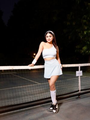 Shivangi Kohli Instagram - What a fun evening with @hackettlondon at @dirty_good 🏸🏓🏐
Wearing: @eight9.official
Shot by : @vjsuraj.jpegg