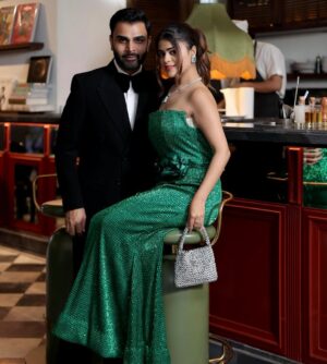 Shivangi Kohli Instagram - A masquerade done right 🎭
Wearing: @labelnishthabansal