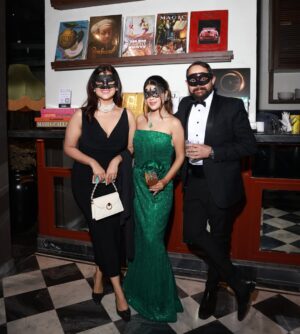Shivangi Kohli Instagram - A masquerade done right 🎭
Wearing: @labelnishthabansal