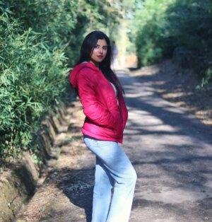 Shivani Bewal Instagram - Teri ore chale...⛰️🏔️💕
.
.
.
.
#travel #travelphotography #travelgram #travelgoals #instagrammer #instagood #instalove #instalike #follow #foryou #foryoupage #explore #exploremore #explorepage #instafollow #love #new #newpost #nature #viralpost #peace #picoftheday #photooftheday #mountains