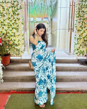 Shivani Bewal Instagram - Wrapped in tradition, draped in elegance ✨
.
.
.
.
.
.
.
.
#saree #sareelove #indian #indianwear #traditional #elegance #instalove #instalike #instadaily #instafeed #instafollow #new #newpost #explore #explorepage #exploremore #picoftheday #photooftheday #ethnicwear #selflove #selfcare #whatiwore #ootd #outfit
