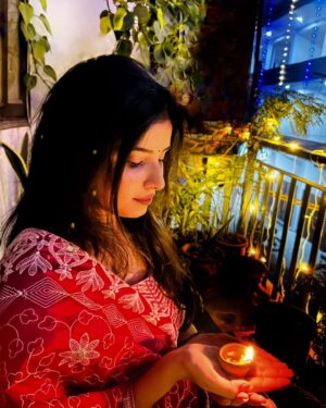 Shivani Bewal Instagram - Every diya that lights up the world brightens up each heart with joy. Happy diwali 🪔✨
.
.
.
.
.
.
.
#ootd #instagood #instalike #instalove #new #newpost #explore #exploremore #explorepage #foryou #photooftheday #picoftheday #diwali #festival #outfit #ethnic #ethnicwear #indian #viralpost #whatiwore #instagrammers #instafollow #happydiwali #trending