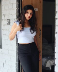 Actress Shivani Bewal HD Photos and Wallpapers August 2023