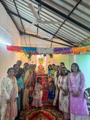 Shivani Divkar Instagram - 🌸Ganesh Chaturthi🌸
📍 Cuncolim
A tradition we cherish every year.
Celebrating this beautiful festival with the entire Pai Kakode family 💛
Wishing you all a very blessed and joyful Ganesh Chaturthi ✨🙏 
May Bappa bring happiness, love and togetherness to every home. 🏠 ❤️
#ganesha #ganeshchaturthi #ganpatibappamorya #ganeshotsav #ganesha🙏 #ganpati #gannubappa #jointfamily #traditional #family #happiness #festive #festiveseason #festivevibes