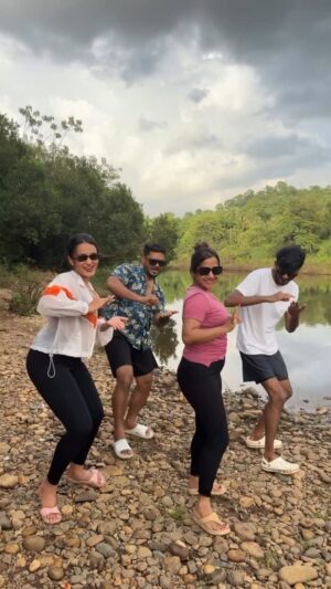 Shivani Divkar Instagram - Love letters sent 💌✅ Let me know once your receive it!!😍😉
.
#trending #dancereels #explore #Goa #waterbabies #dancewithme #treandingreels #trendingnow #hookstep #luvletter #bollywood #bollywoodsongs #trendingdances #songs #viral #Goa #nature