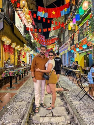 Shivani Divkar Instagram - Keeping track of the memories in Hanoi🚂❤️
.
#trainstreethanoi #hanoitrainstreet #hanoi #vietnam #vietnamtravel #streets #trains #traintracks #travel #explore #exploretheglobe #travelblogger #travelgram #vietnamstreetstyle #vietnam🇻🇳 #goodtimes #family #love #happy