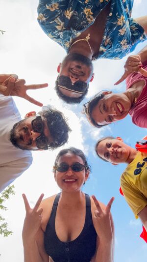 Shivani Divkar Instagram - Proof that we had FUN 🤣😅😂 💃 
.
#trendingreels #dancereels #friends #friendshipgoals #friendship #funtimes #danceislife #trendingsongs #trendingnow #viral #offbeatplaces #Goa #hiddenplaces #goabeyondbeaches #goaexplore #waterbabies