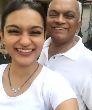 Shivani Divkar Instagram - Happy birthday my cutie ❤️ 
It’s been 4 years without your hugs, your laugh, your silly jokes… and yet you’re with me in everything I do. No one can ever fill your place, daddy. You’ll always be my hero, my heart, my home. ILOVEYOU🔒❤️‍🩹
#daddydaugther #fatherslove #septemberbabies