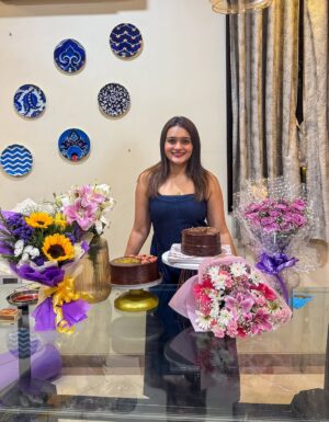 Shivani Divkar Instagram - Birthday dump part 2 💕 From midnight surprises to cozy celebrations with my closest friends and family, this is exactly how I wanted my day to be 🥰🎂
.
#birthdaydump #september #love #birthdaygirl
