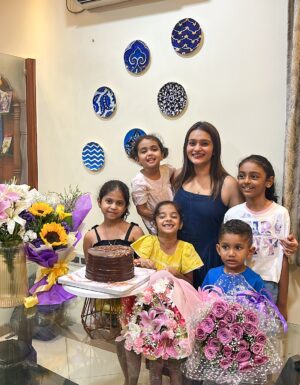 Shivani Divkar Instagram - Birthday dump part 2 💕 From midnight surprises to cozy celebrations with my closest friends and family, this is exactly how I wanted my day to be 🥰🎂
.
#birthdaydump #september #love #birthdaygirl