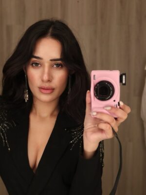 Shivani Pancholi Instagram -