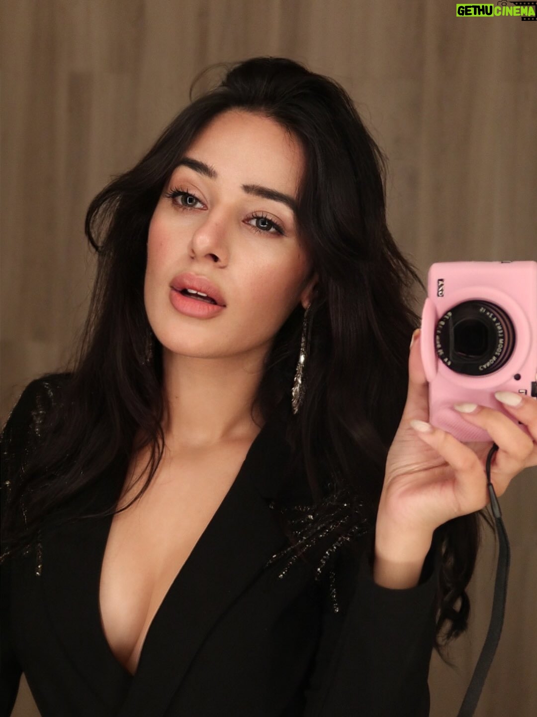 Shivani Pancholi - 3 Likes - 