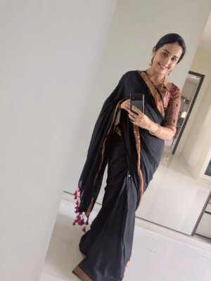 Shivani Rangole Instagram - Serene ! 🙂
.
Wearing beautiful @labelposhaaq09 saree with ab equally beautiful blouse by @blueshells.official #shivanirangole