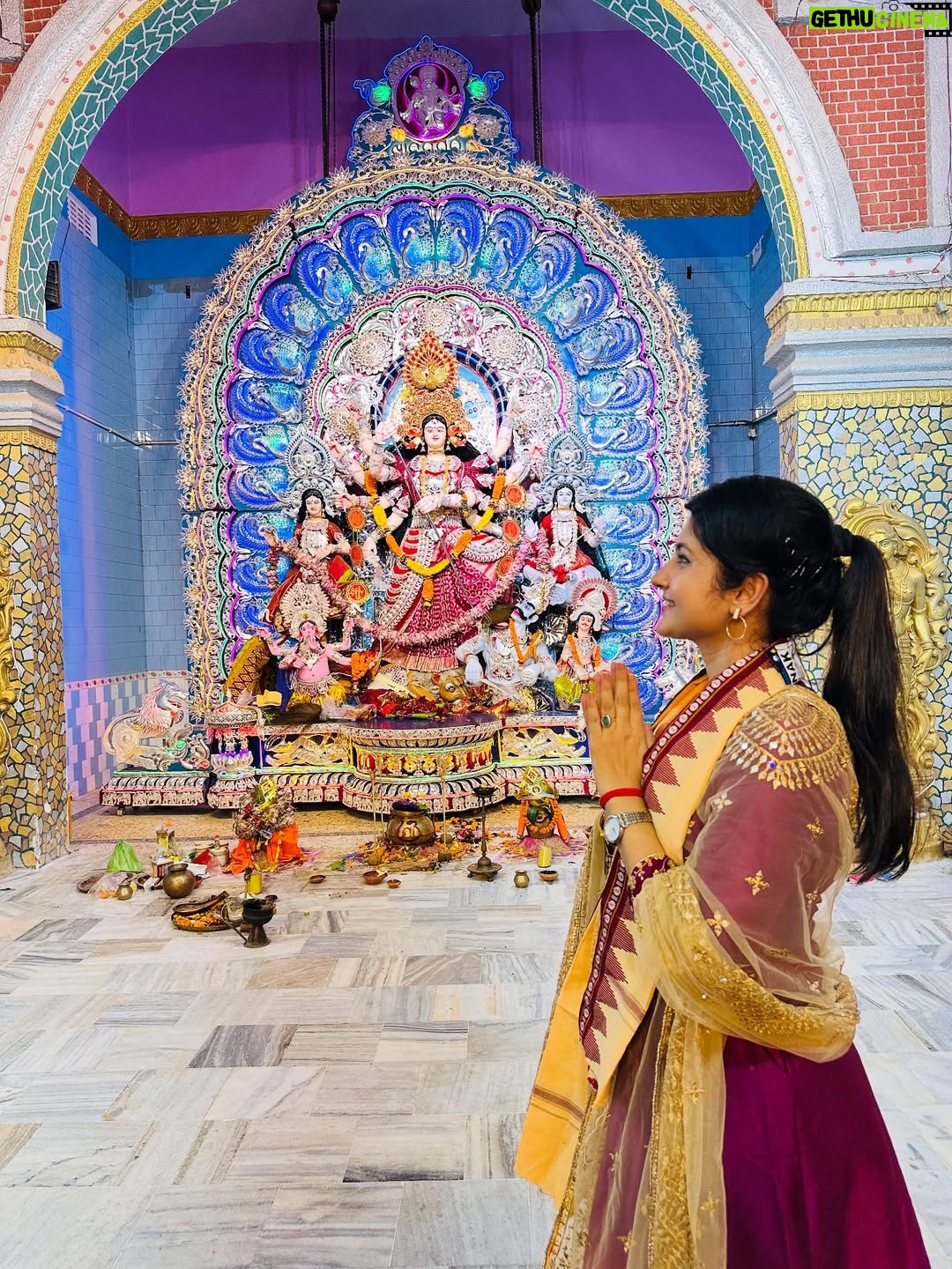 Shivani Sangita - 240.8K Likes - ମାଆ ❤️🙏🏻

Cuttack Durga Puja scenes this year💫🙏🏻