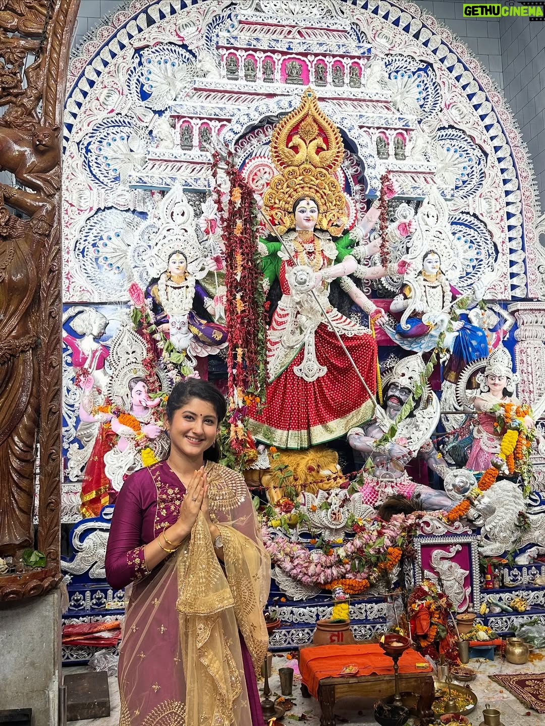 Shivani Sangita - 240.8K Likes - ମାଆ ❤️🙏🏻

Cuttack Durga Puja scenes this year💫🙏🏻
