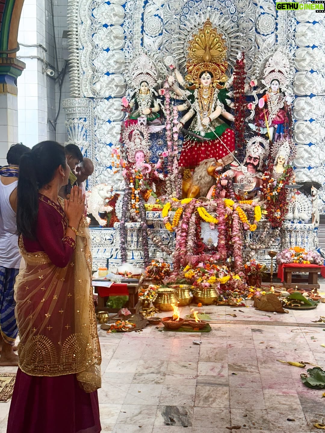Shivani Sangita - 240.8K Likes - ମାଆ ❤️🙏🏻

Cuttack Durga Puja scenes this year💫🙏🏻