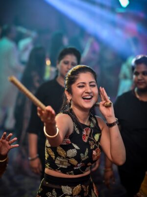Shivani Sangita Instagram - It’s the Festival Time ✨
Durga Puja ra Apana Samastanku Anek Anek Subechha 🥰😇🙏🏻 

@raasnavrang thank you enjoyed to the fullest✨
@keshab_raaz thank you for the clicks 🌈

#navratri #dandiya #durgamaa #candid #thatsme