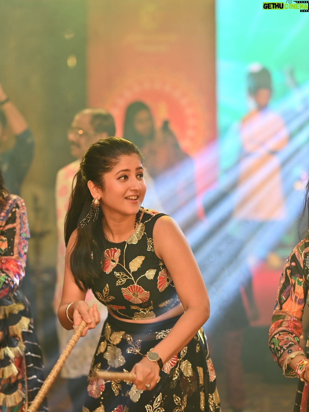 Shivani Sangita - 164.7K Likes - It’s the Festival Time ✨
Durga Puja ra Apana Samastanku Anek Anek Subechha 🥰😇🙏🏻 

@raasnavrang thank you enjoyed to the fullest✨
@keshab_raaz thank you for the clicks 🌈

#navratri #dandiya #durgamaa #candid #thatsme